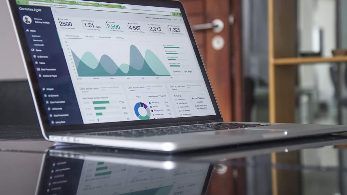 Why Hire a Digital Marketing Specialist in UAE?